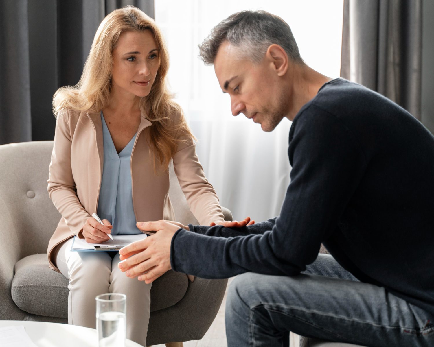 How to Build a Support Network That Helps You Stay Engaged in Opioid Addiction Treatment